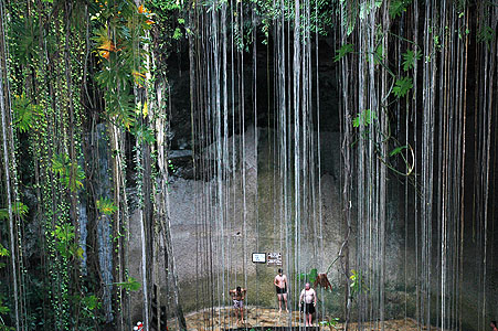 November 3, 2010 Chichen Itza 082.JPG